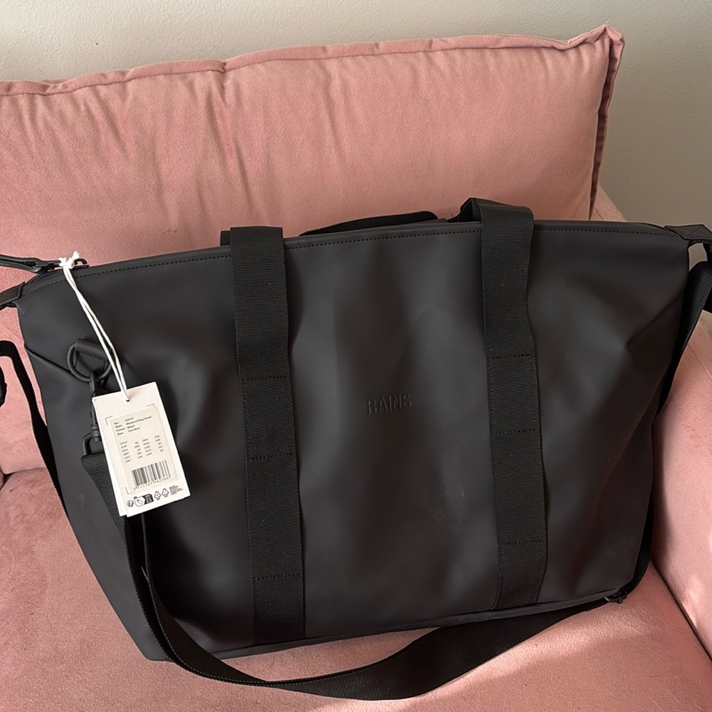 RAINS Hilo Weekend Bag Small style 20270